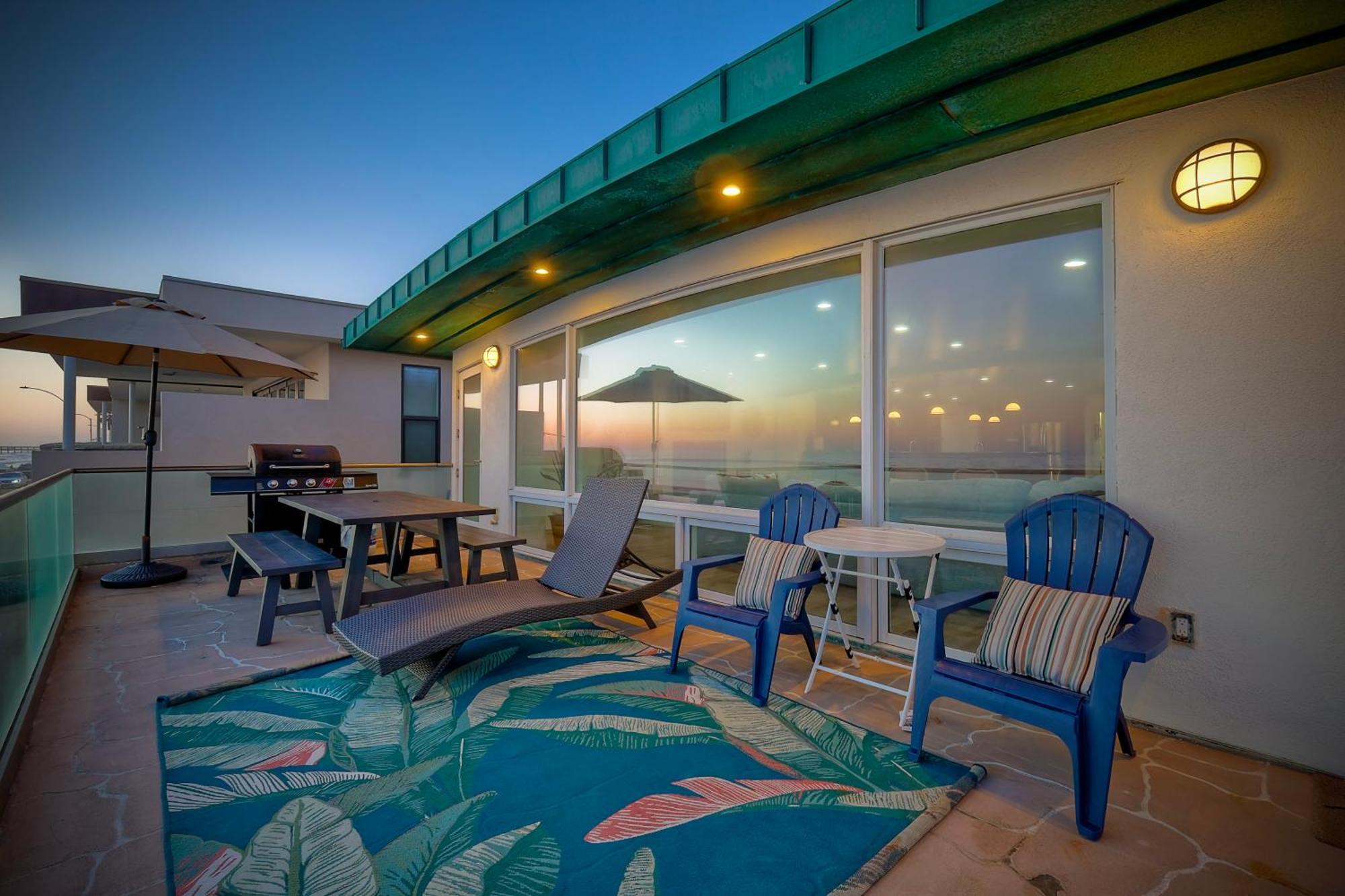 Oceanfront, Private Patio, Bbq, On The Strand Villa Oceanside Exterior photo